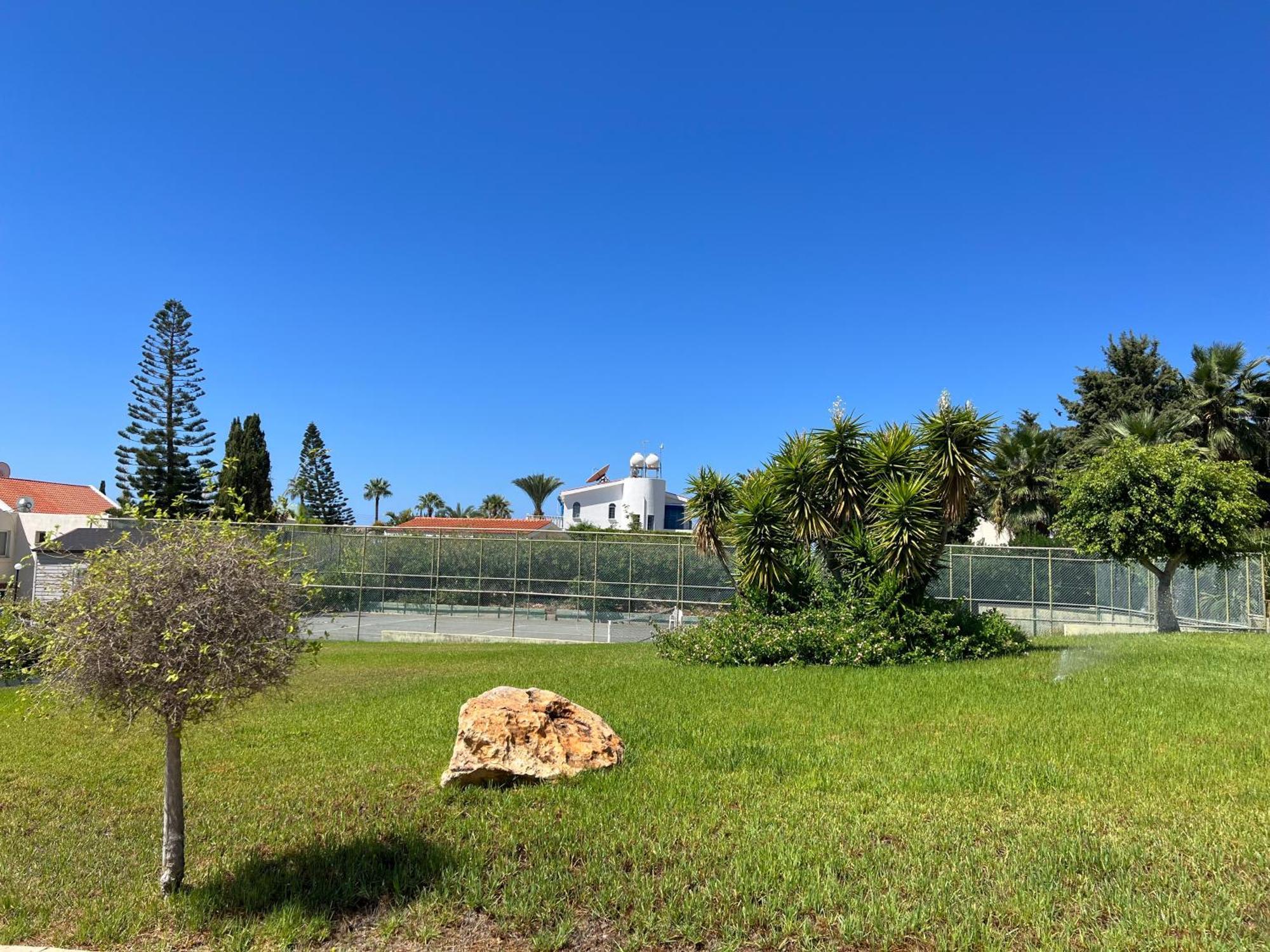 Modern Seaview Townhouse In Coral Bay (Adults Only) Apartment Peyia Exterior photo
